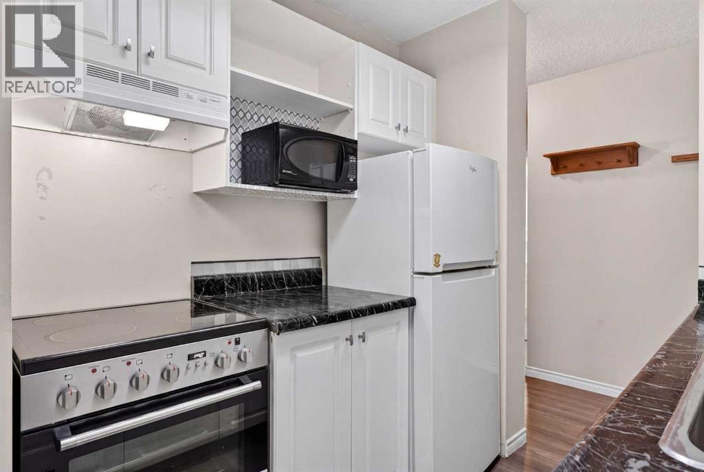 Apartment for Sale in 83E, 231 Heritage Drive SE|Calgary, Alberta T2H1N1 5