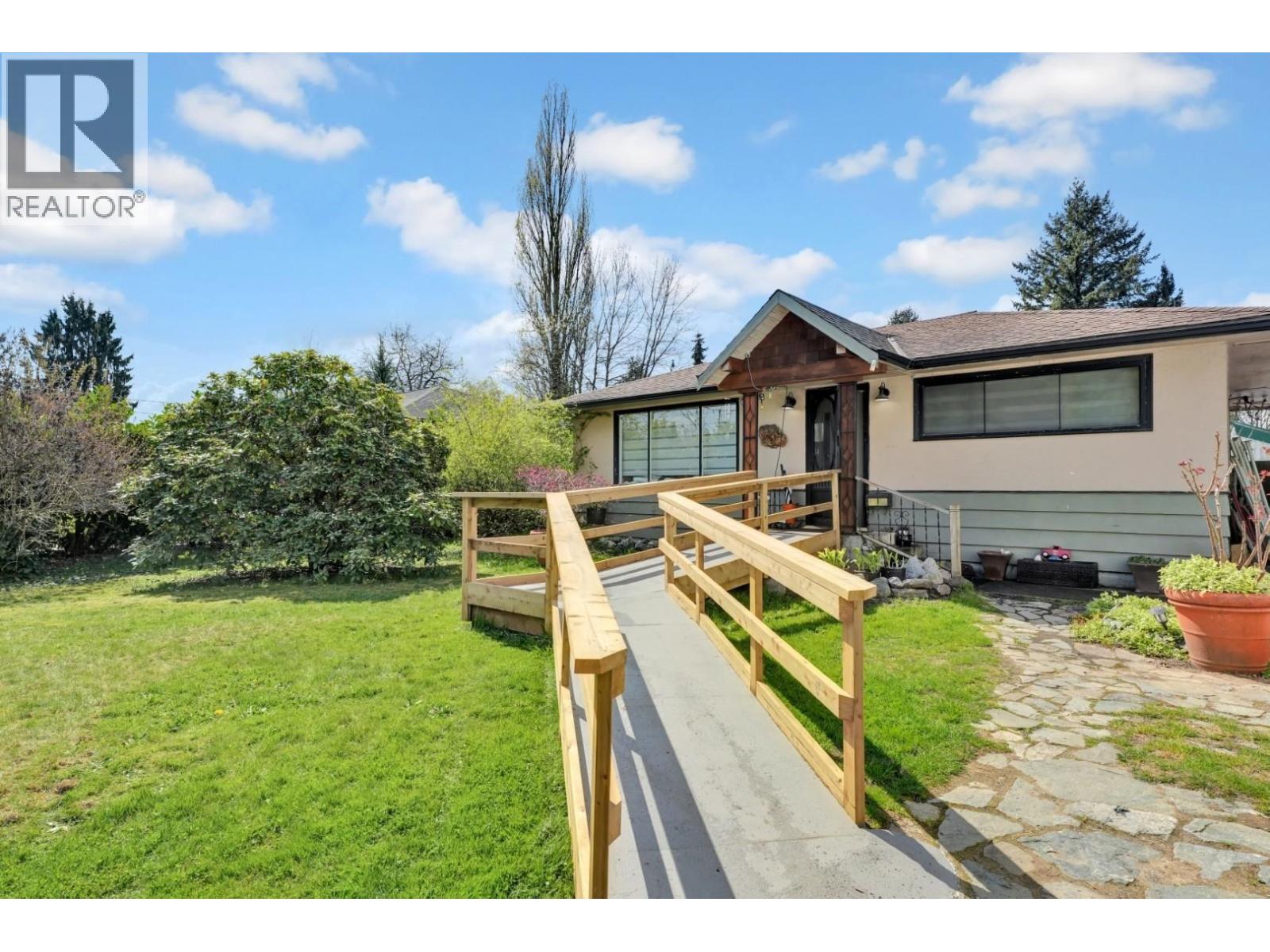 For sale: 11963 221 STREET, Maple Ridge, British Columbia V2X5S9