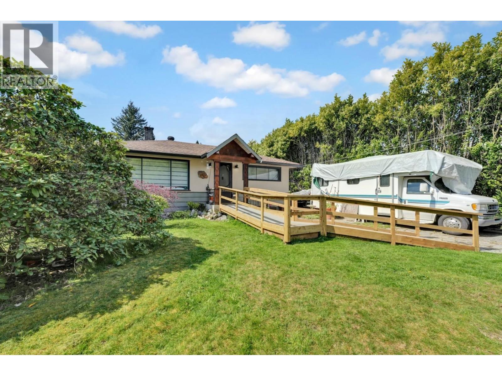 For sale: 11963 221 STREET, Maple Ridge, British Columbia V2X5S9