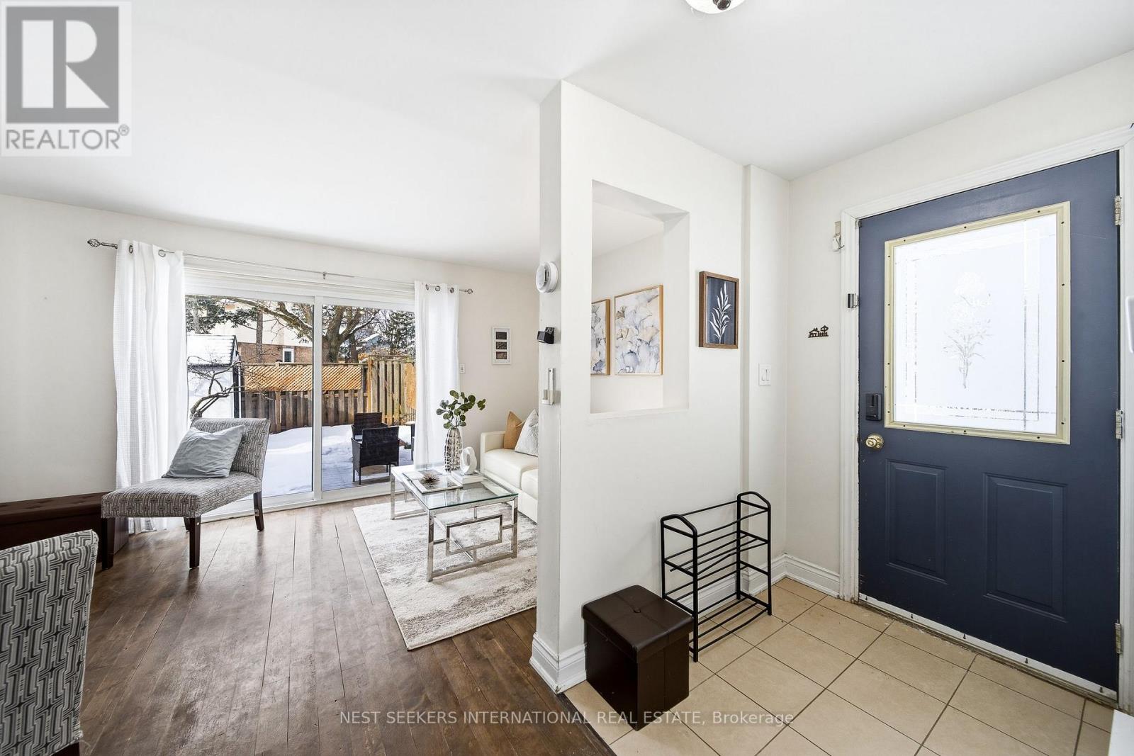 Row / Townhouse for Sale in 30 - 6540 FALCONER DRIVE|Mississauga (Streetsville), Ontario L5N1M1 5