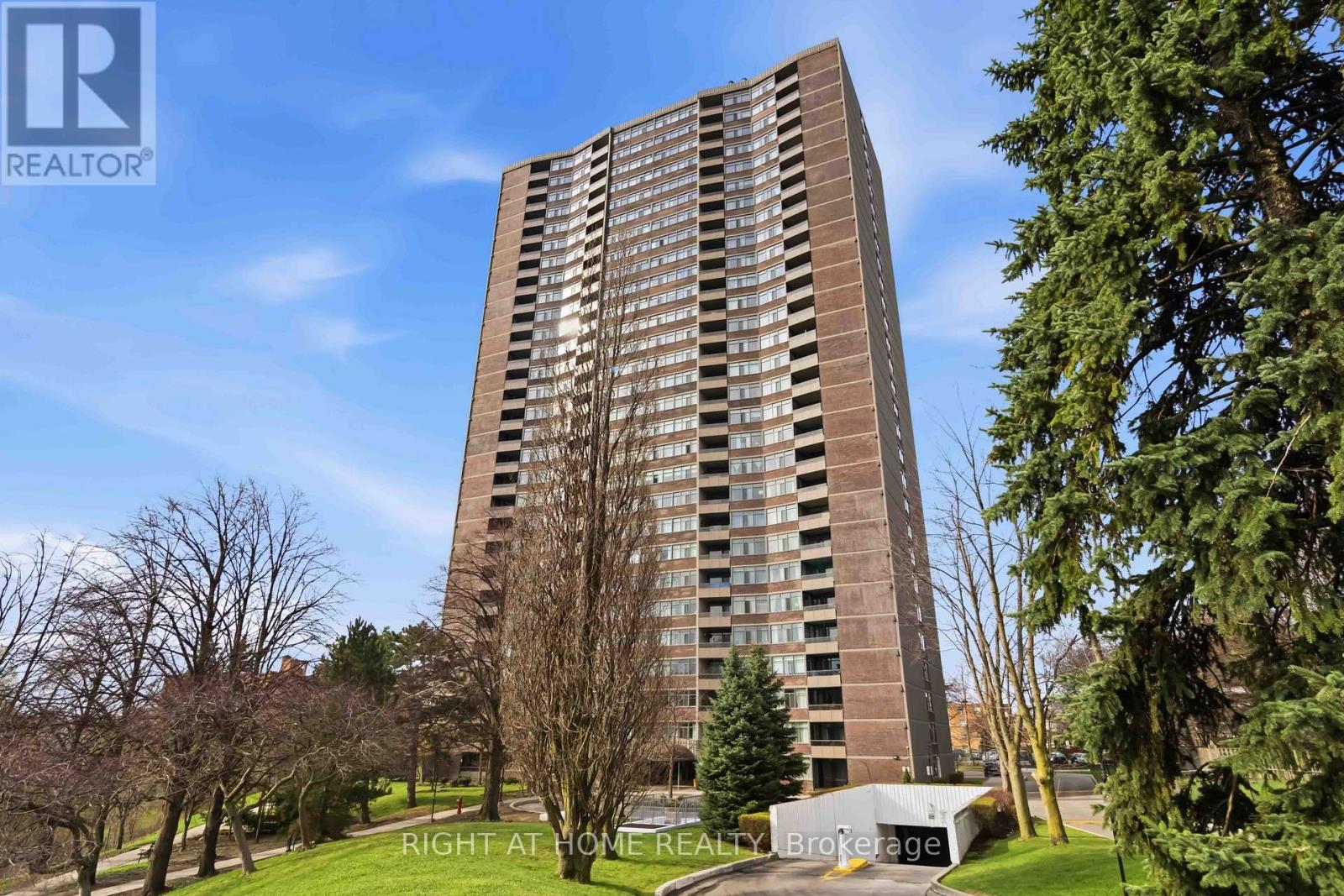 2107 - 3100 KIRWIN AVENUE, Mississauga (Cooksville), Ontario L5A3S6
