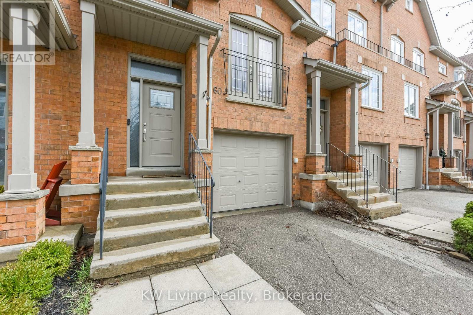Row / Townhouse for Sale in 60 - 1588 SOUTH PARADE COURT|Mississauga (East Credit), Ontario L5M6E7 3