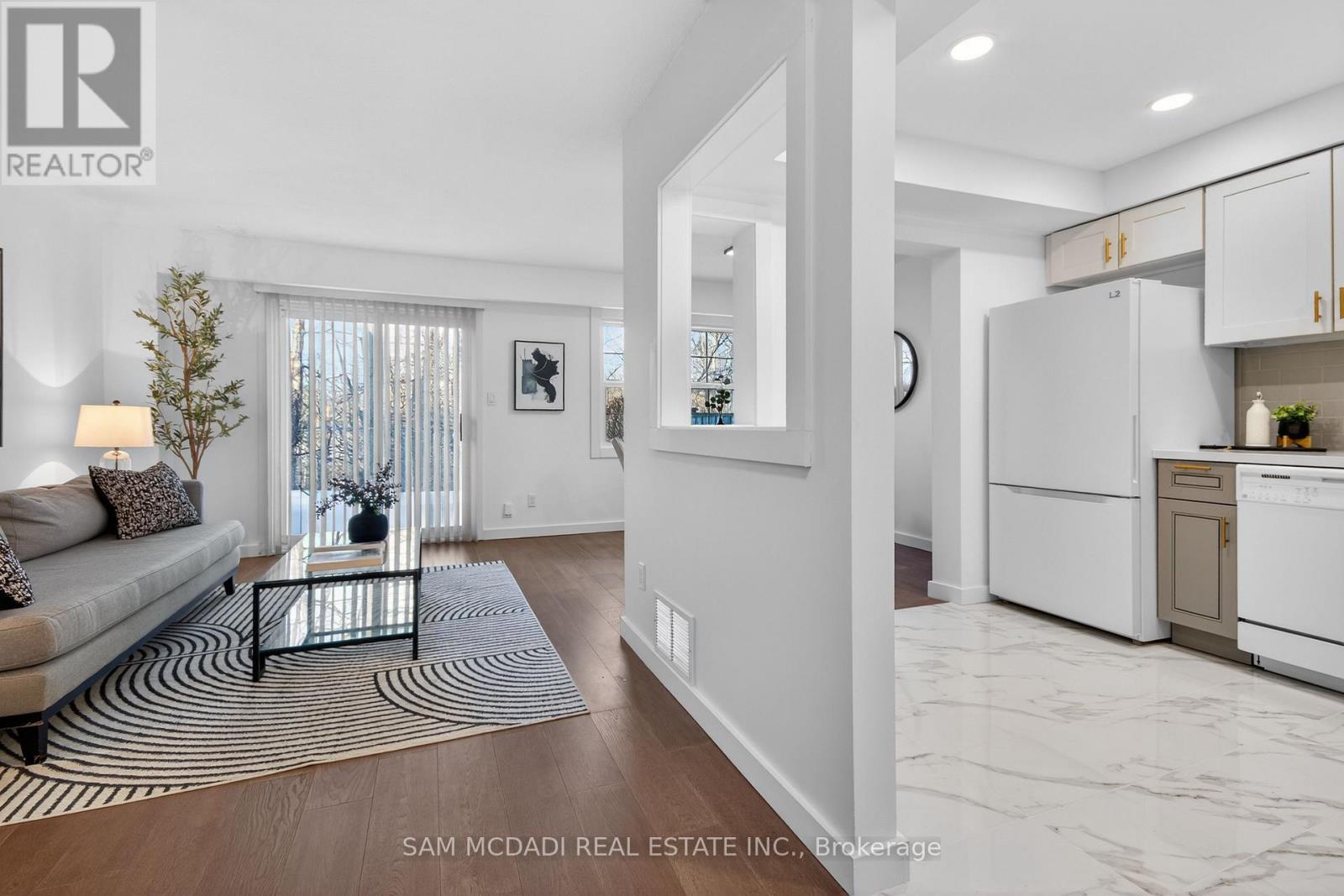 Row / Townhouse for Sale in 43 - 2120 RATHBURN ROAD E|Mississauga (Rathwood), Ontario L4W2S8 5