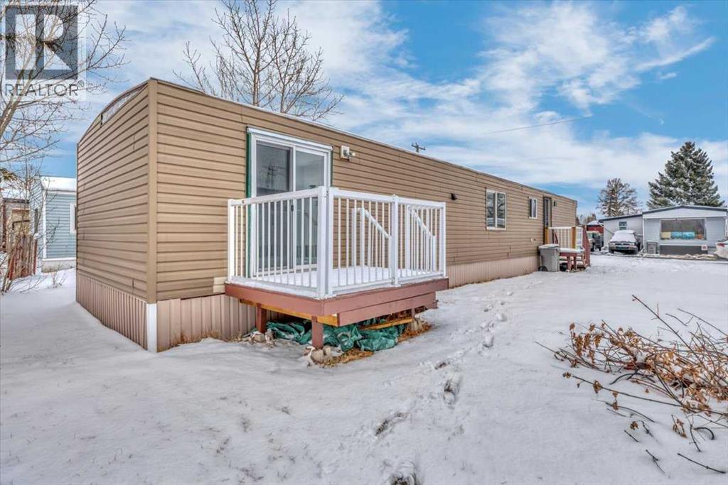 Mobile Home for Sale in 114, 6220 17 Avenue SE|Calgary, Alberta T2A0W6 5