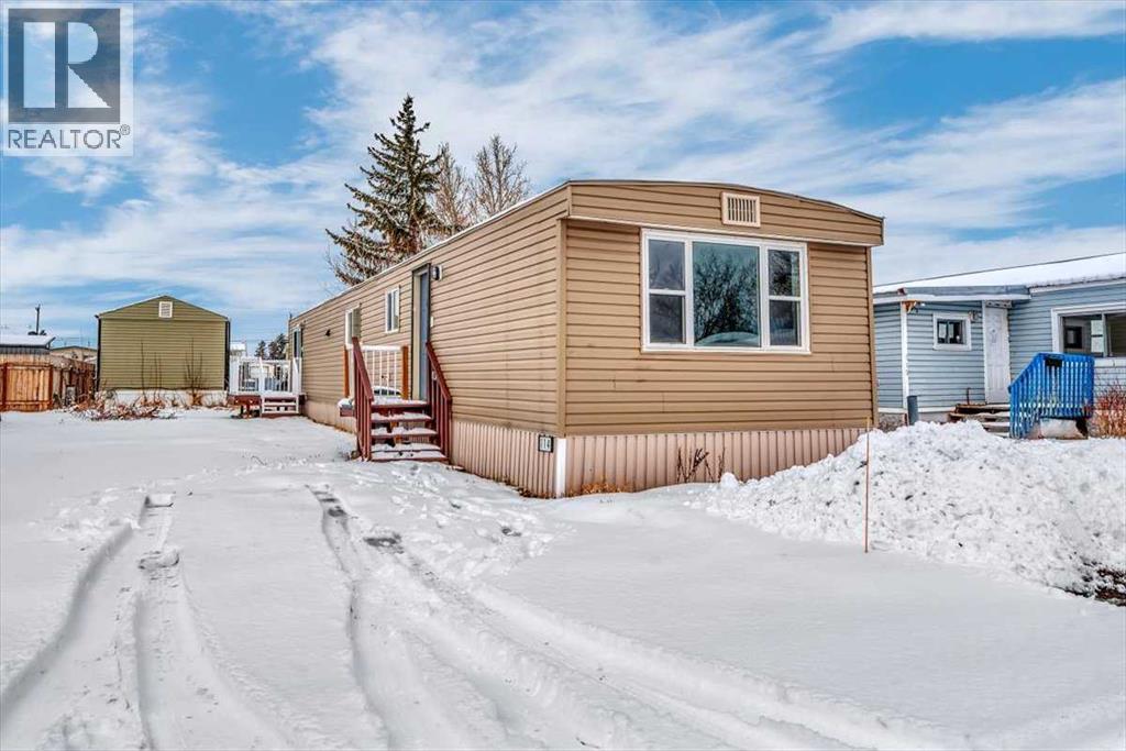 Mobile Home for Sale in 114, 6220 17 Avenue SE|Calgary, Alberta T2A0W6 2