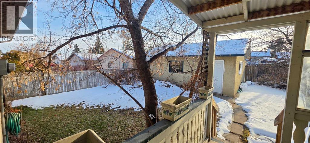 House for Sale in 235 Fallswater Road NE|Calgary, Alberta T3J1B2 3