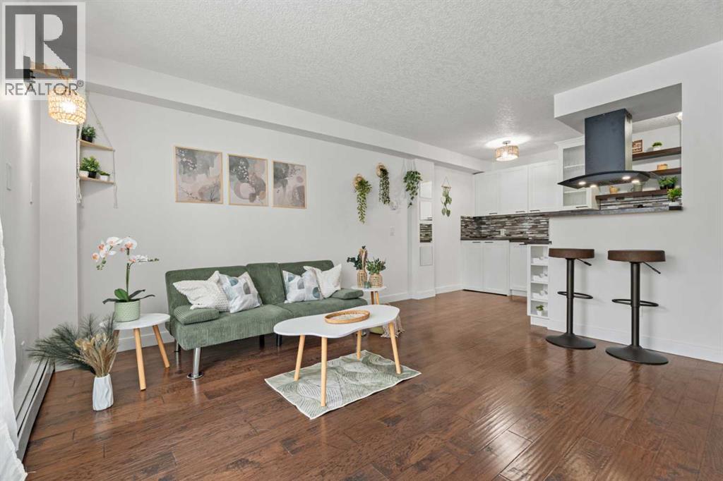 Apartment for Sale in 105, 123 24 Avenue SW|Calgary, Alberta T2S0J8 3