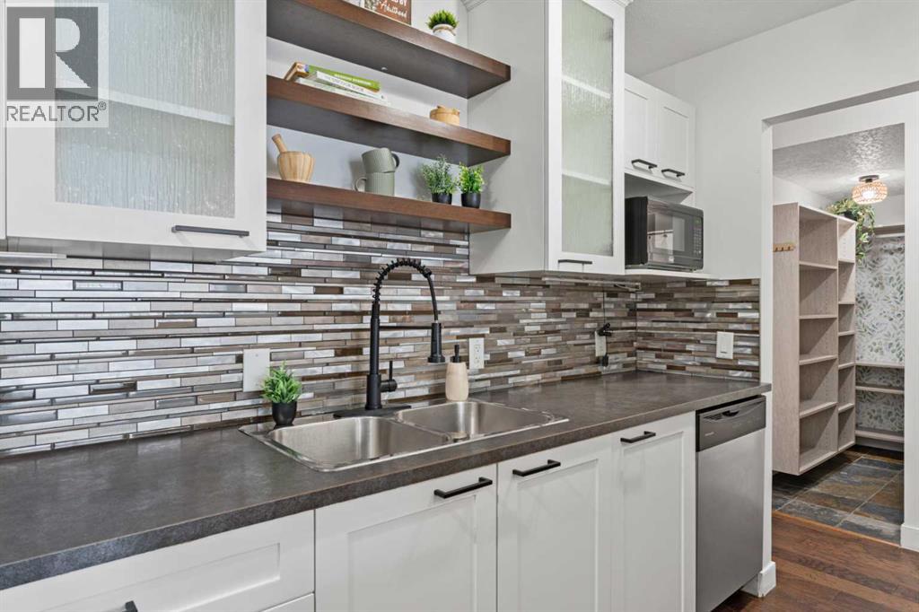 Apartment for Sale in 105, 123 24 Avenue SW|Calgary, Alberta T2S0J8 5