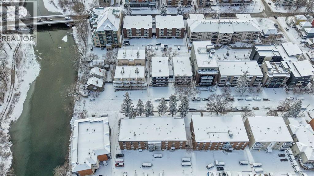 Apartment for Sale in 105, 123 24 Avenue SW|Calgary, Alberta T2S0J8 2