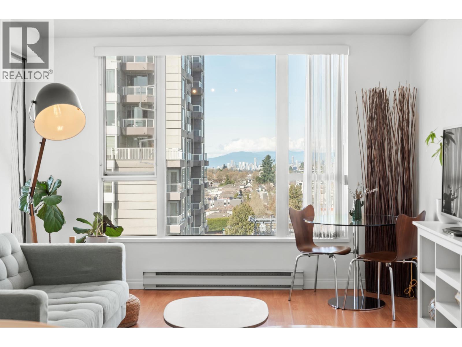 1205 5189 GASTON STREET|Vancouver, British Columbia V5R6C7