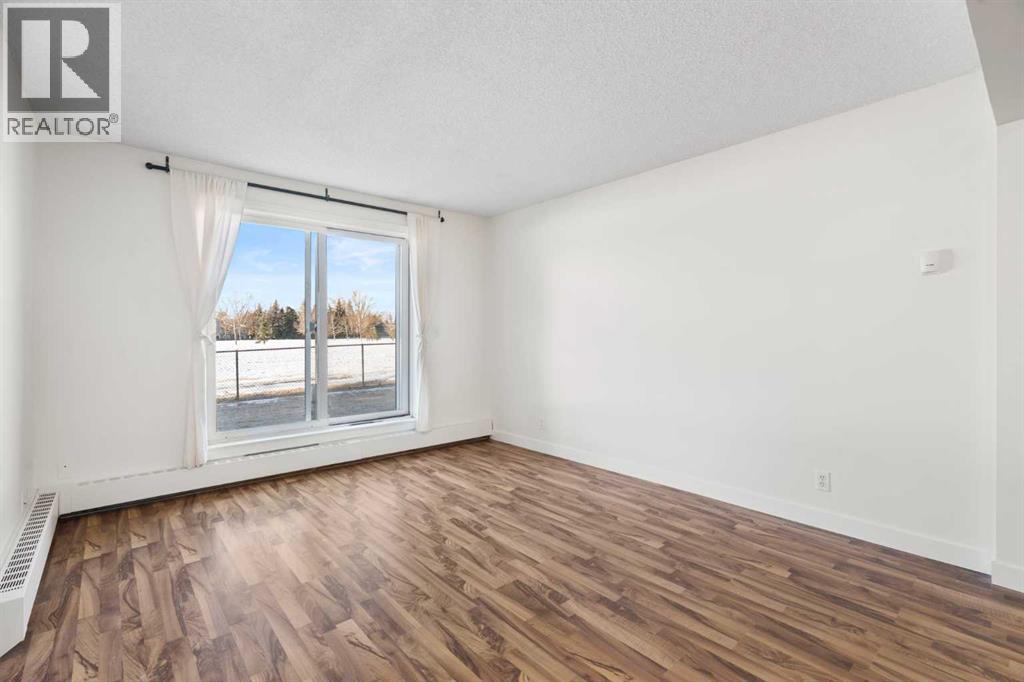 Apartment for Sale in 106D, 5601 Dalton Drive NW|Calgary, Alberta T3A2E2 4