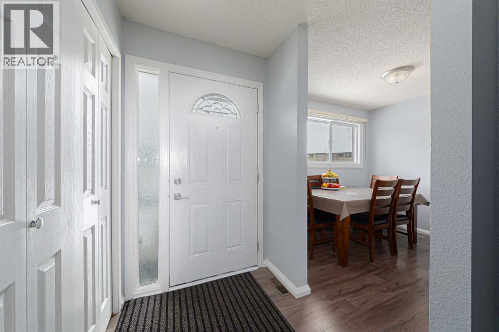 Row / Townhouse for Sale in 37, 5520 1 Avenue SE|Calgary, Alberta T2A5Z7 4