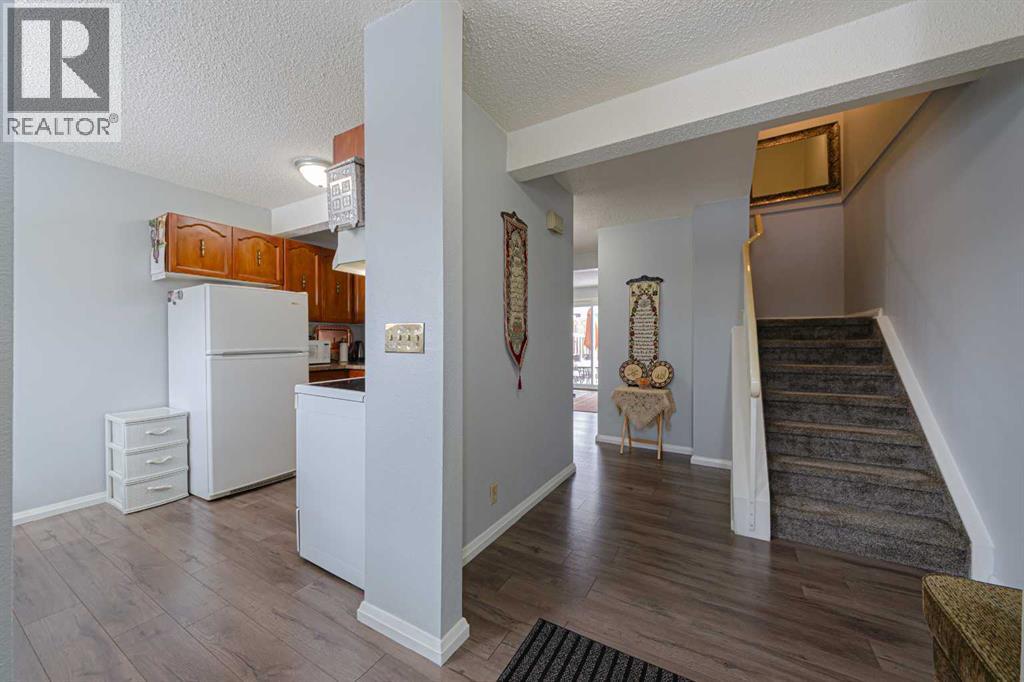 Row / Townhouse for Sale in 37, 5520 1 Avenue SE|Calgary, Alberta T2A5Z7 5