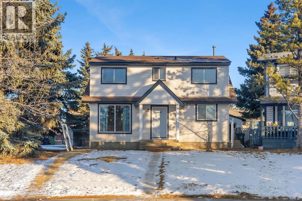 House for Sale in 36 Falton Court NE|Calgary, Alberta T3J1J3 2