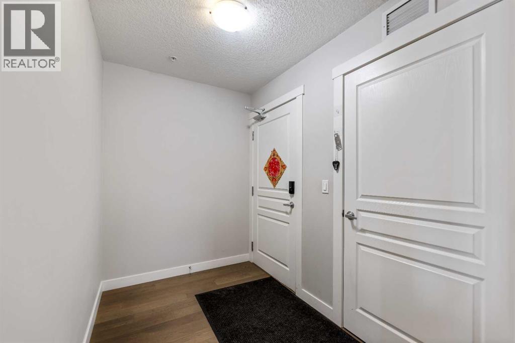 Apartment for Sale in 201, 2300 Evanston Square NW|Calgary, Alberta T3P0G8 3