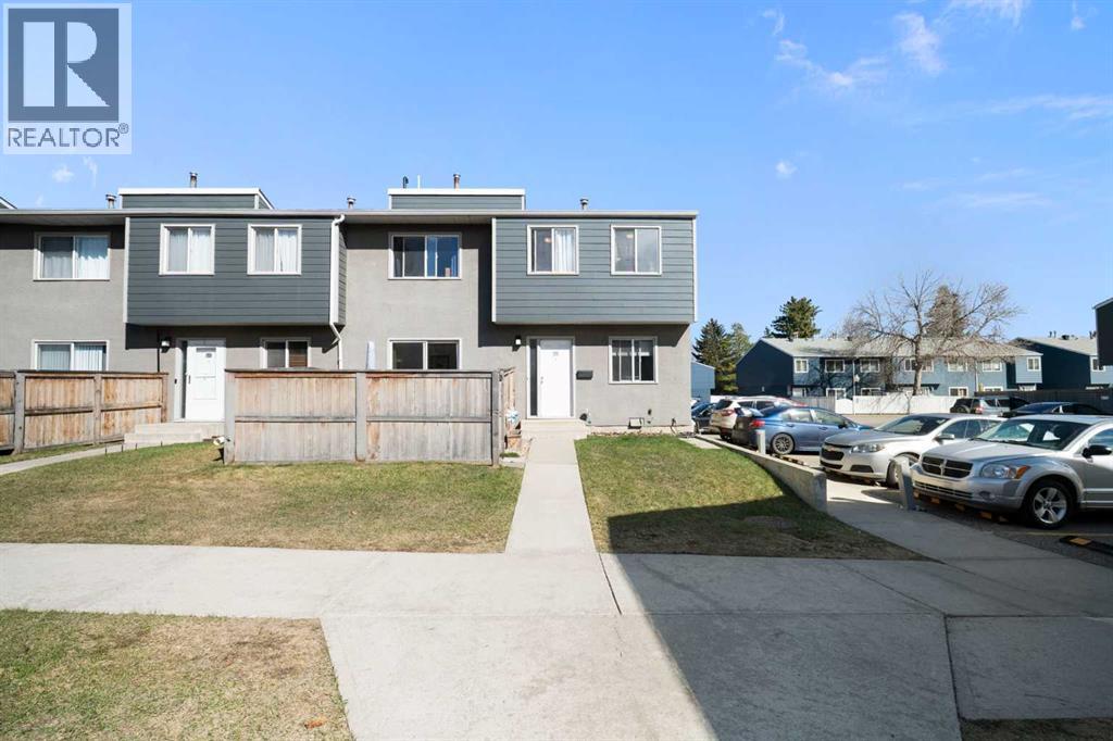 Row / Townhouse for Sale in 73, 219 90 Avenue SE|Calgary, Alberta T2J0A3 4