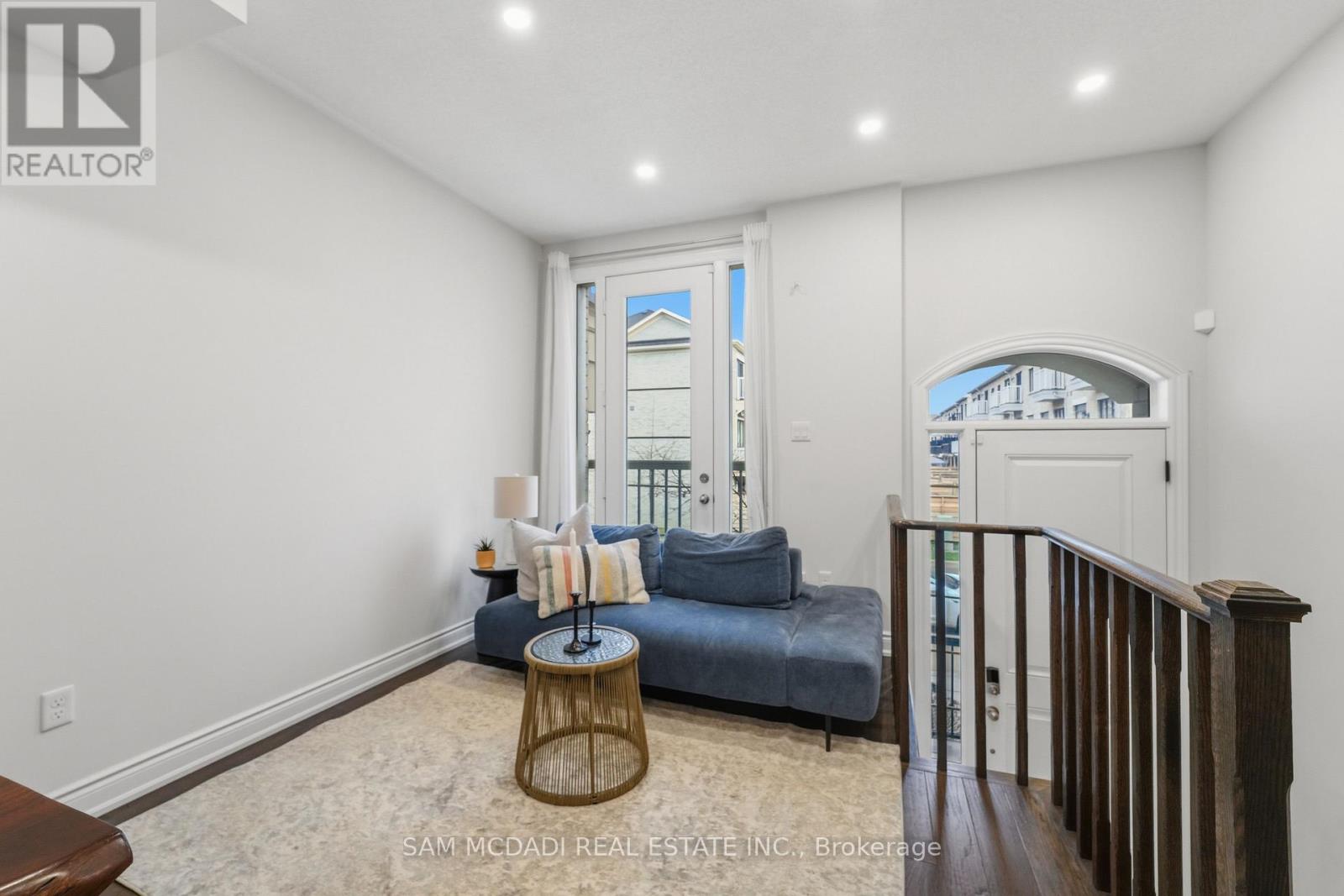 Row / Townhouse for Sale in 61 EDWARD HORTON CRESCENT|Toronto (Islington-City Centre West), Ontario M8Z0E7 5