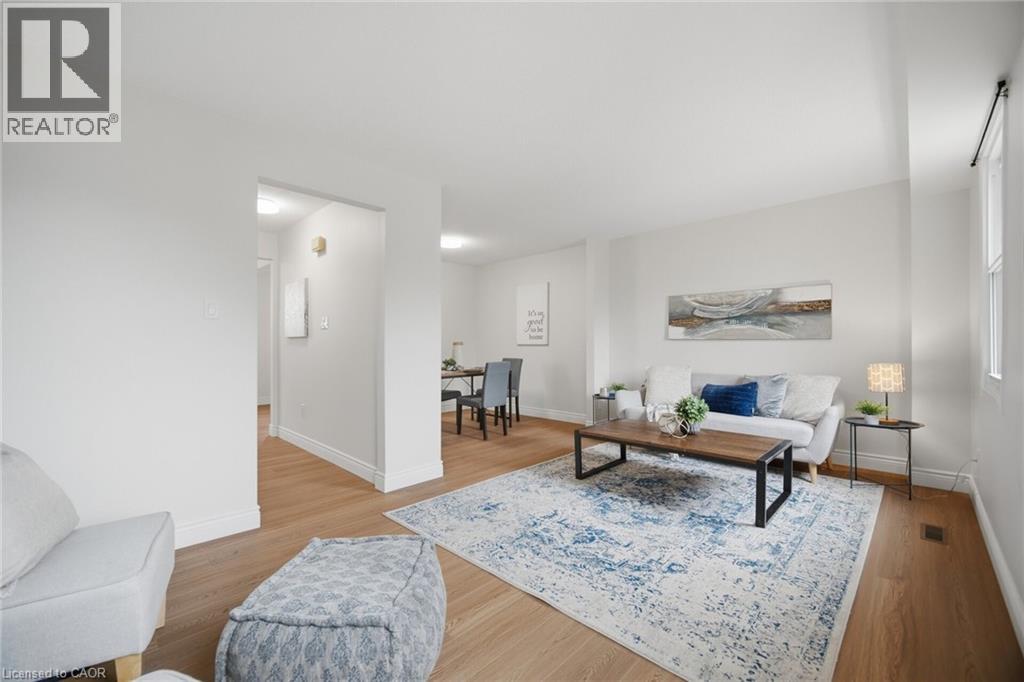 Row / Townhouse for Sale in 7340 COPENHAGEN Road Unit# 10|Mississauga, Ontario L5N2S5 4