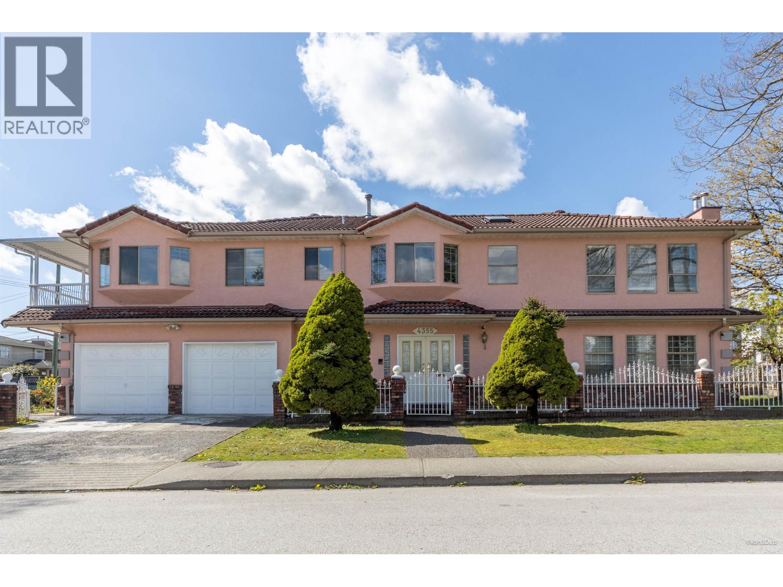 4355 MACDONALD AVENUE|Burnaby, British Columbia V5G2Z8
