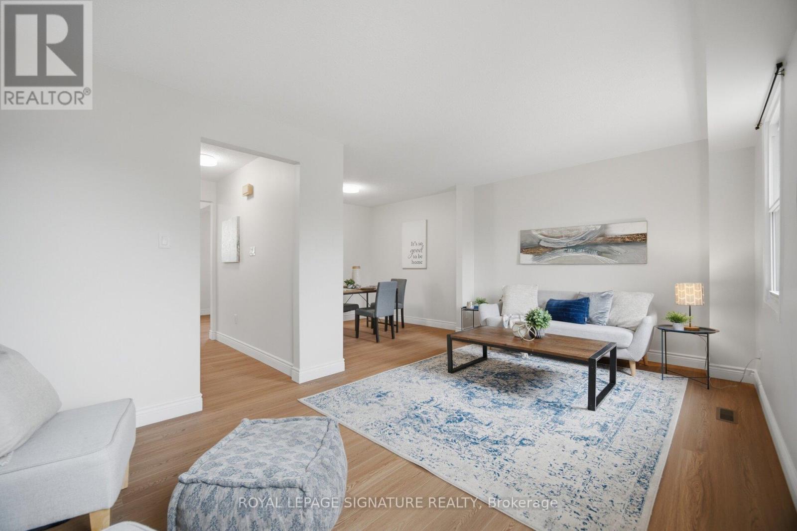 Row / Townhouse for Sale in 10 - 7340 COPENHAGEN ROAD|Mississauga (Meadowvale), Ontario L5N2S5 2