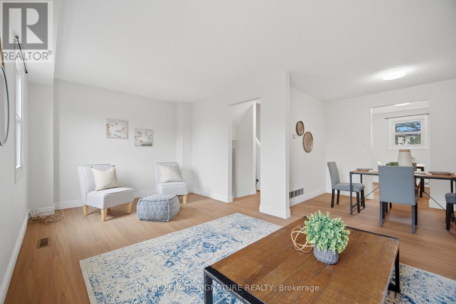 Row / Townhouse for Sale in 10 - 7340 COPENHAGEN ROAD|Mississauga (Meadowvale), Ontario L5N2S5 5