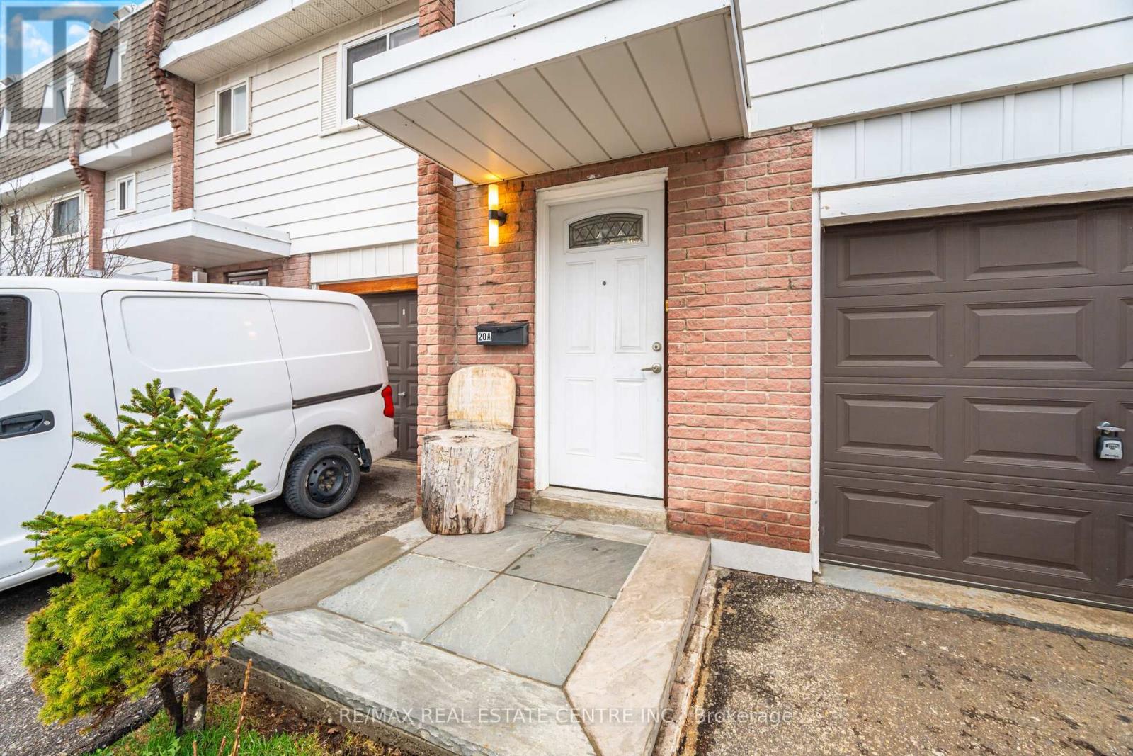 Row / Townhouse for Sale in 20A - 830 WESTLOCK ROAD|Mississauga (Erindale), Ontario L5C1K6 5