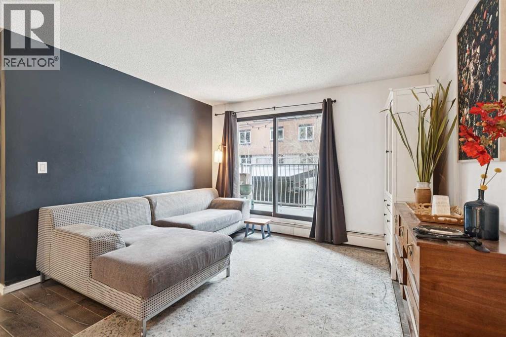 Apartment for Sale in 106, 835 19 Avenue SW|Calgary, Alberta T2T0H6 2