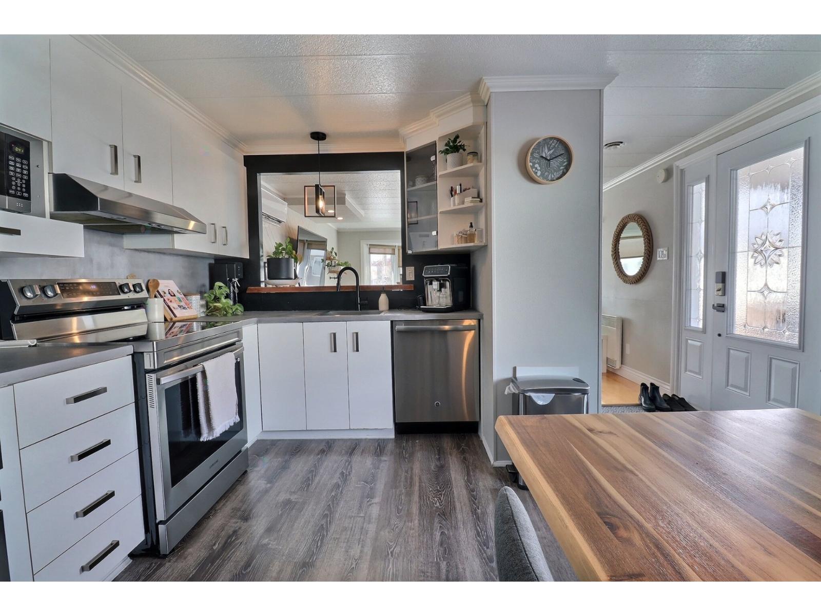 À vendre : 75 3e Rue, Pointe-Lebel, Québec G0H1N0 - 18277558 | REALTOR.ca