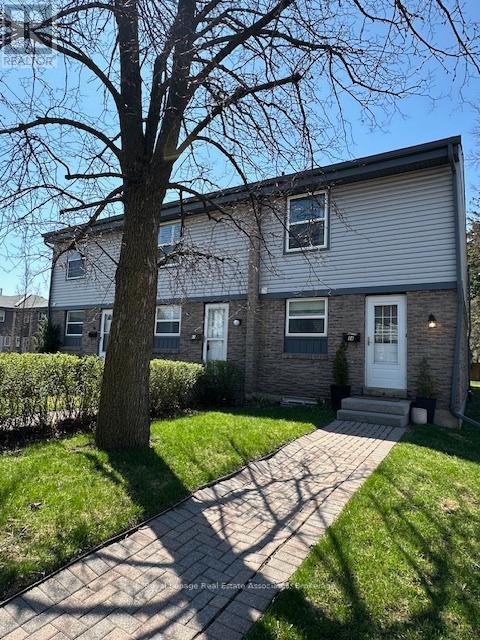 Row / Townhouse for Sale in 85 - 6699 FALCONER DRIVE|Mississauga (Streetsville), Ontario L5N2E3 3