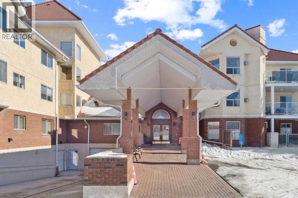 Apartment for Sale in 2327, 1818 Simcoe Boulevard SW|Calgary, Alberta T3H3L9