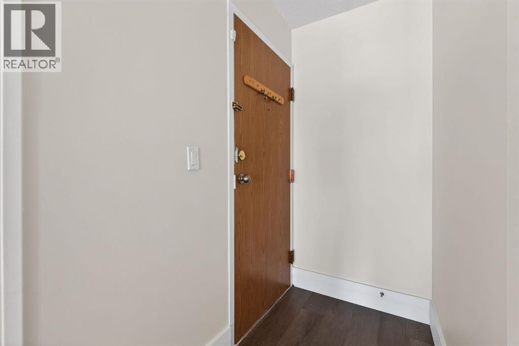 Apartment for Sale in 315, 335 Garry Crescent NE|Calgary, Alberta T2K5X1 4