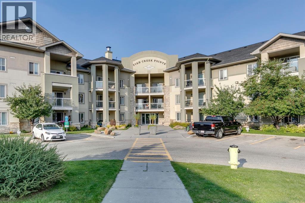 Apartment for Sale in 2205, 2518 Fish Creek Boulevard SW|Calgary, Alberta T2Y4T5