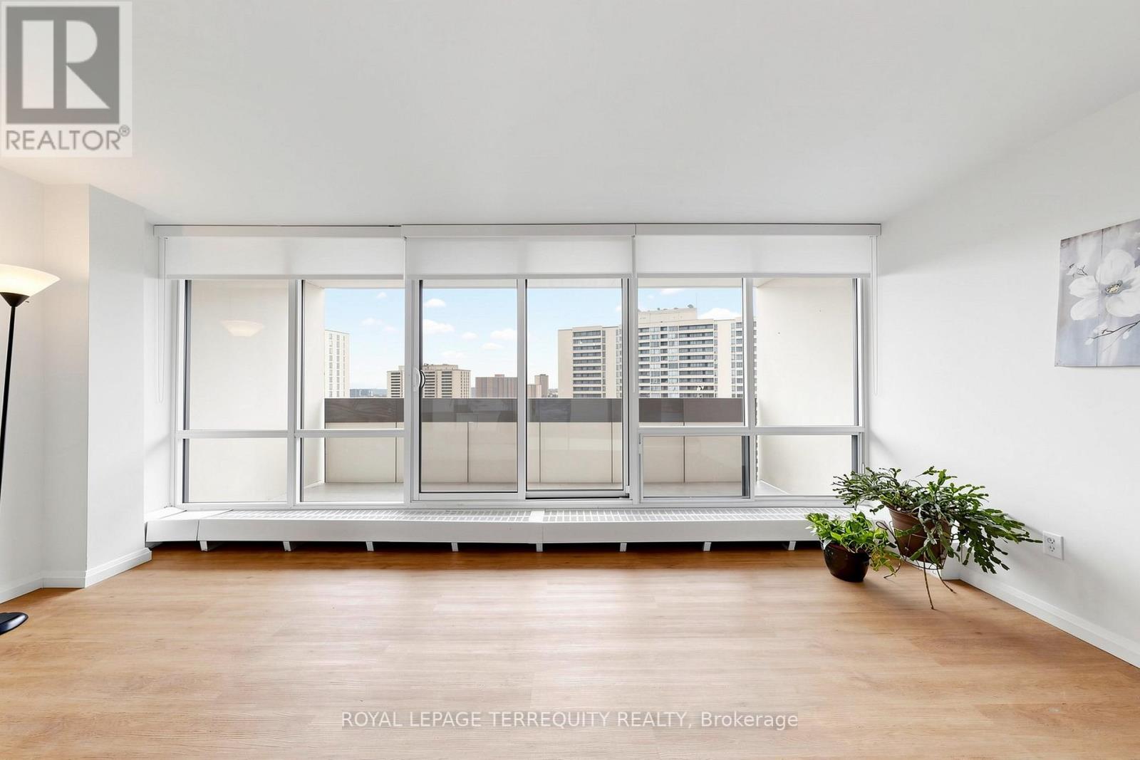 For sale: 1410 - 455 SENTINEL ROAD, Toronto (York University Heights ...