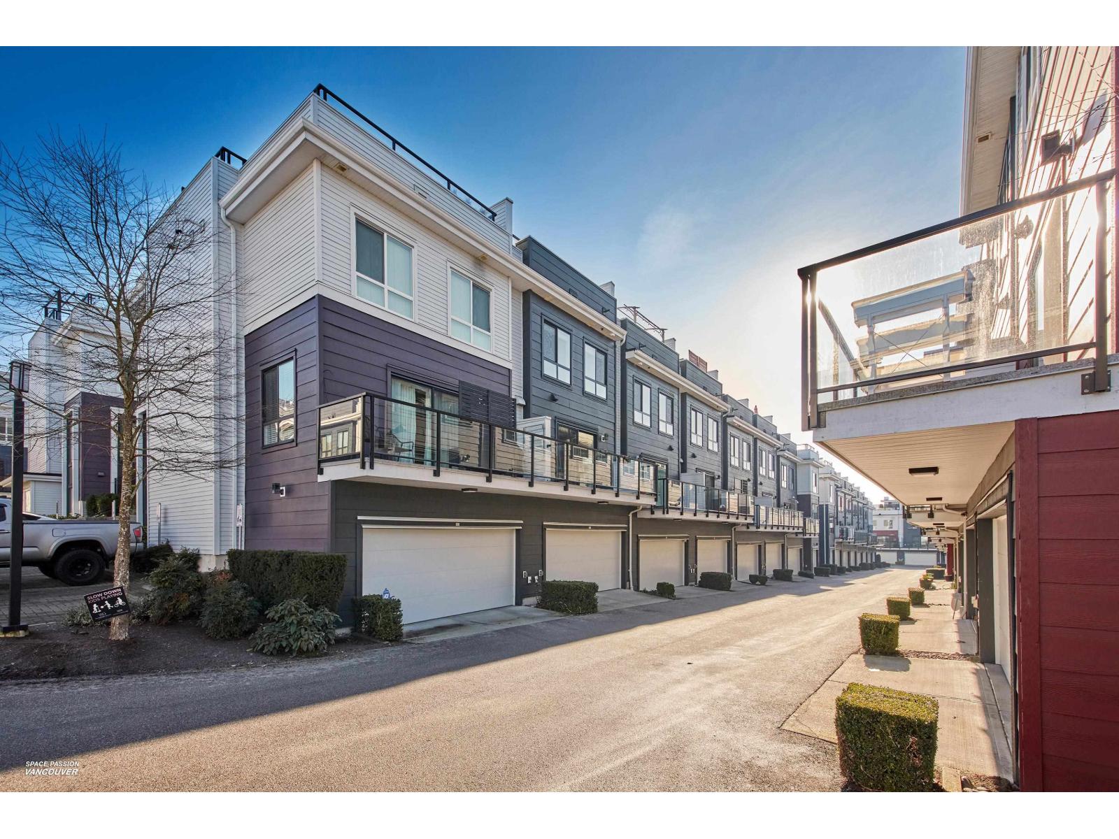 For sale: 161 2280 163 STREET, Surrey, British Columbia V3Z0S4