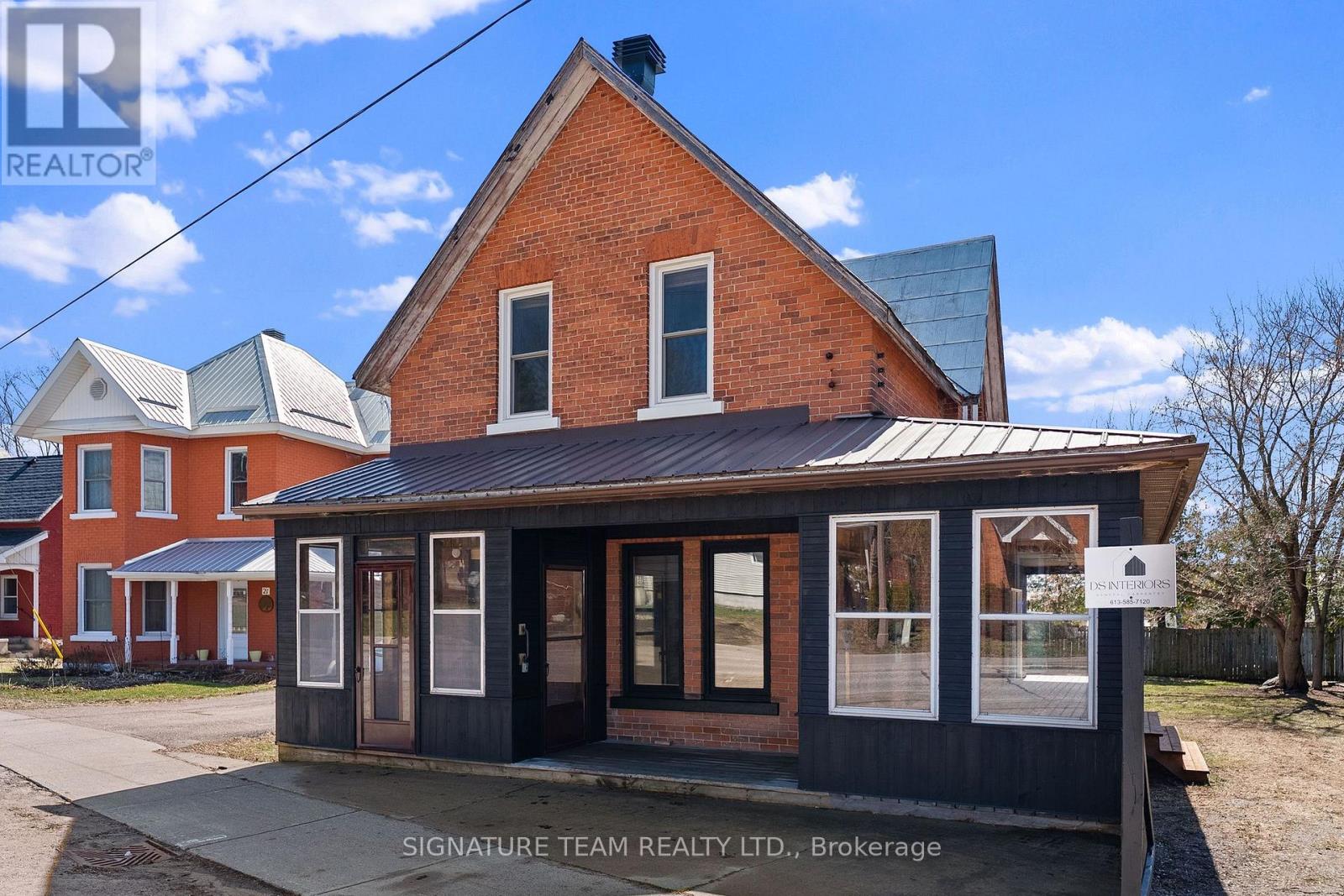 For sale: 23 MAIN STREET, Whitewater Region, Ontario K0J1K0 - X13029798 ...