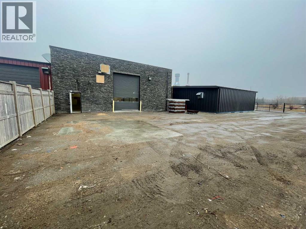 For lease: 1310 Meridian Road NE, Calgary, Alberta T2A2N9 - A2302588 ...