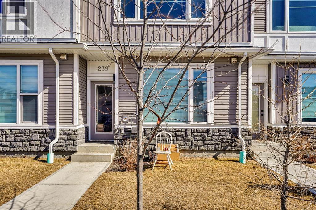 Row / Townhouse for Sale in 239 Saddlepeace Crescent NE|Calgary, Alberta T3J5S6 5