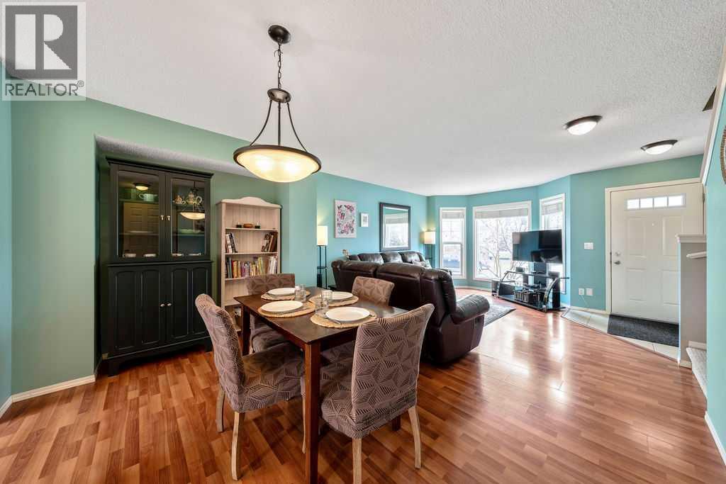 Duplex for Sale in 136 Cramond Green SE|Calgary, Alberta T3M1J9 4