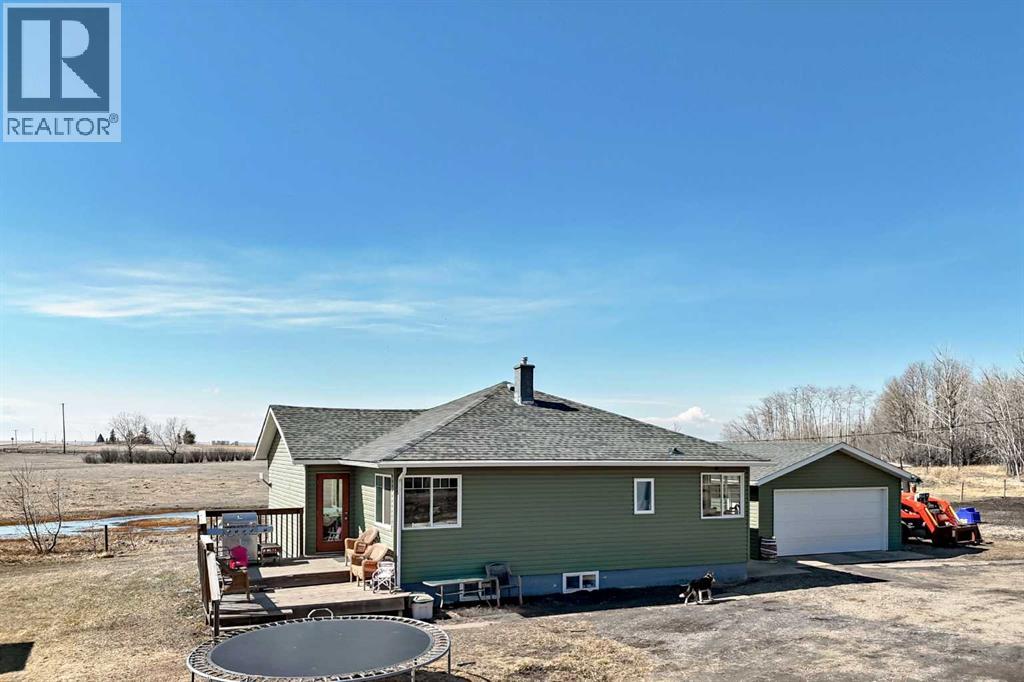 For sale: 225074 Highway 561, Rural Wheatland County, Alberta