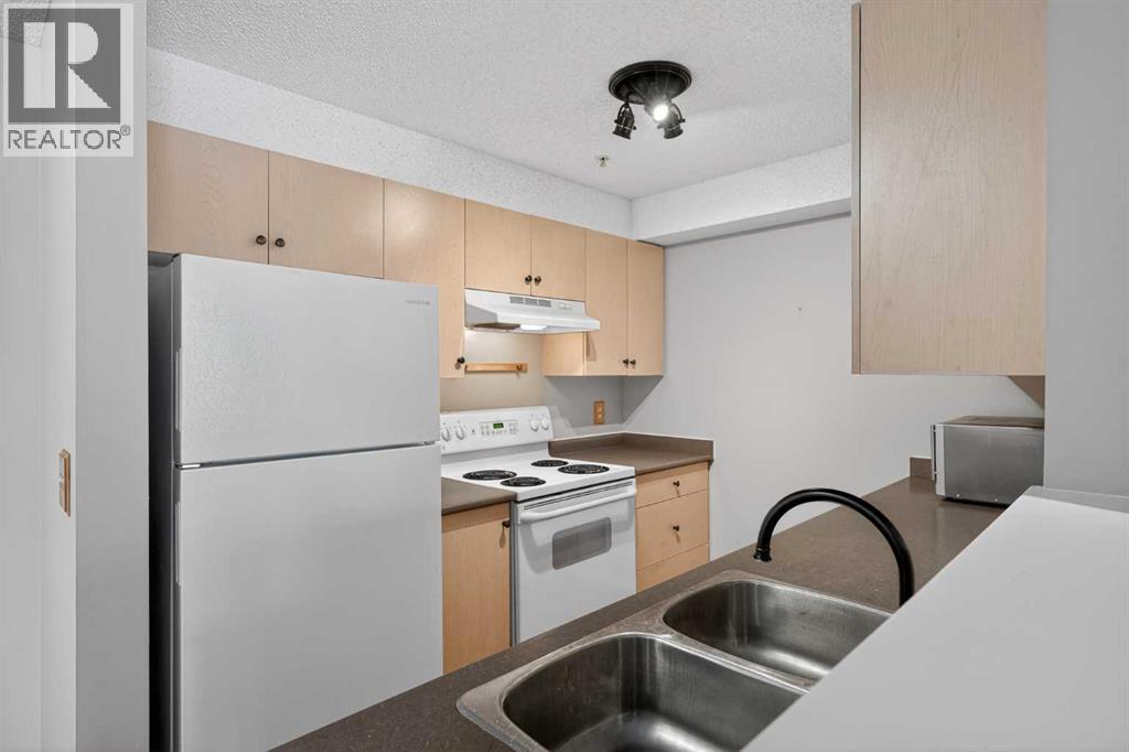 Apartment for Sale in 3223, 16320 24 Street SW|Calgary, Alberta T2Y5A1 2