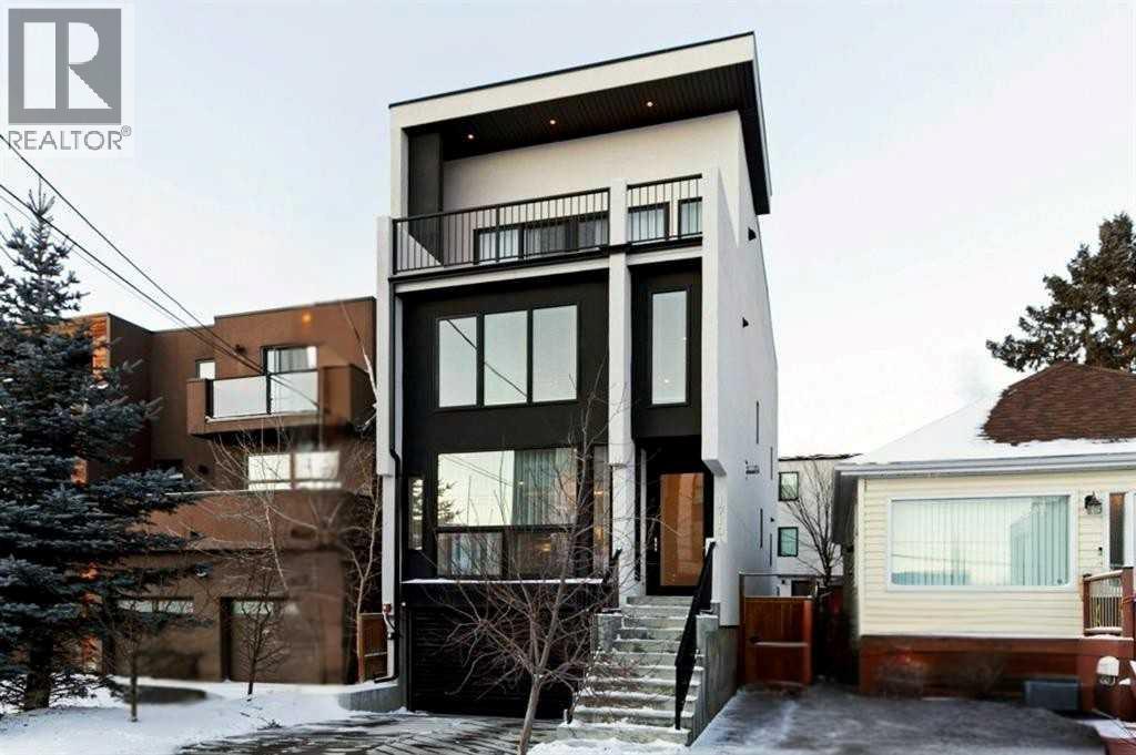 Row / Townhouse for Sale in 1710 35 Avenue SW|Calgary, Alberta T2T2B7