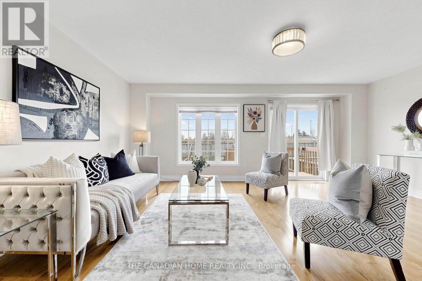 Row / Townhouse for Sale in 3470 ANGEL PASS DRIVE|Mississauga (Churchill Meadows), Ontario L5M7N4 2