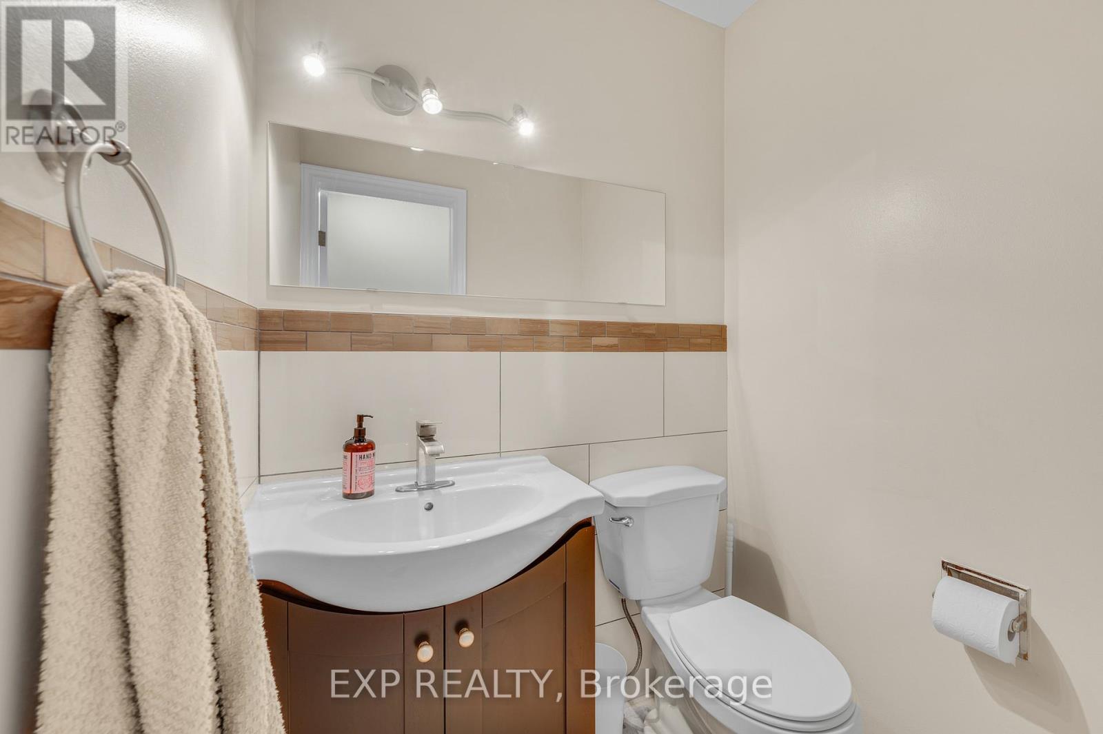 Row / Townhouse for Sale in 31 - 750 BURNHAMTHORPE ROAD E|Mississauga (Applewood), Ontario L4Y2X3 5