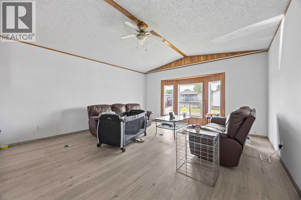 Mobile Home for Sale in 322, 6220 17 Avenue SE|Calgary, Alberta T2A0W6 5