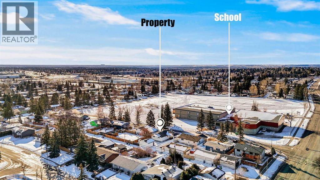 House for Sale in 908 Stonehaven Road SW|Calgary, Alberta T2W0P6 4