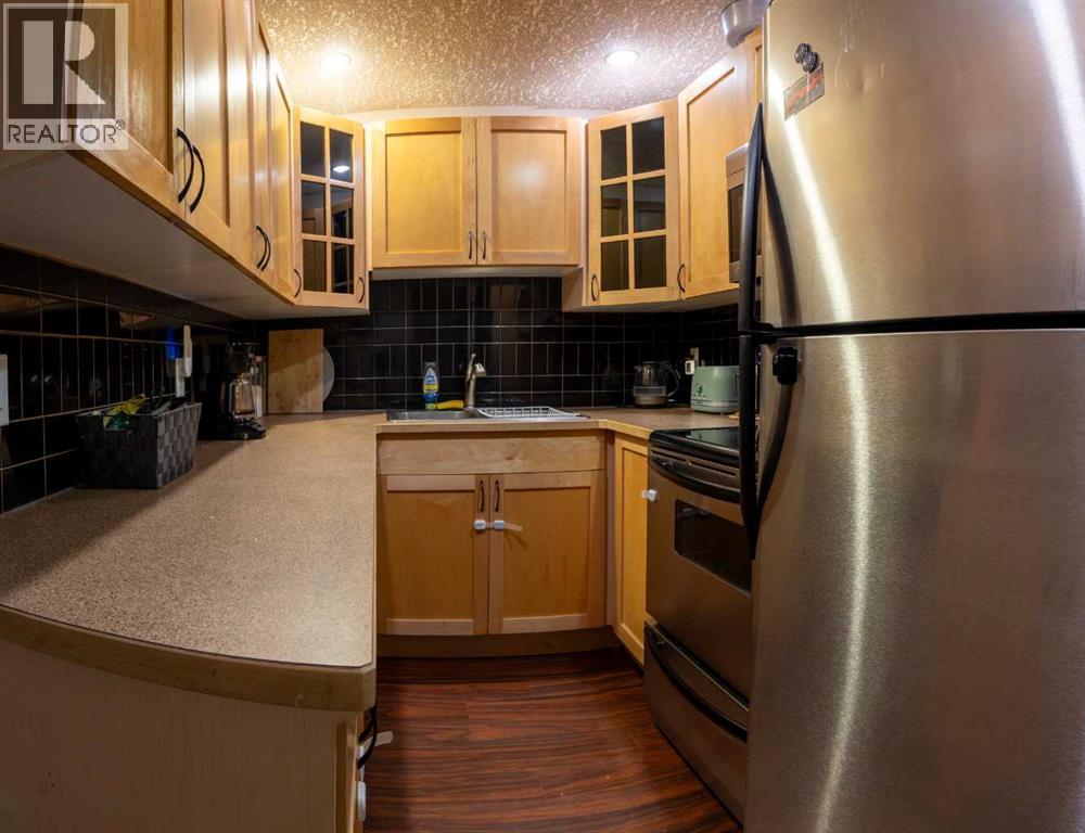 Apartment for Sale in 204, 717 4A Street NE|Calgary, Alberta T2E3W1 3