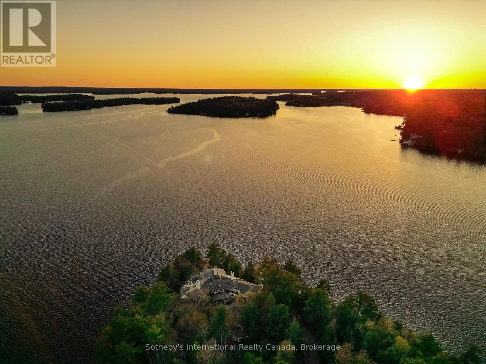 POINT COTTAGE - 1250 WALDMERE ROAD