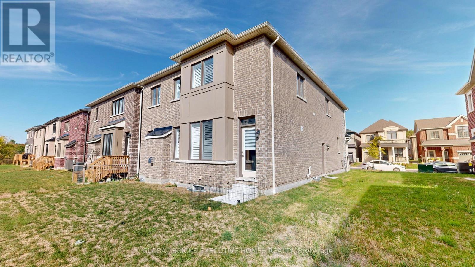 For sale: 2885 FOXDEN SQUARE, Pickering, Ontario L1X0N9
