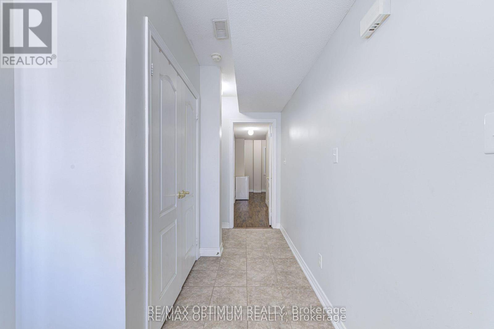 Row / Townhouse for Sale in 12 GATLIN STREET|Brampton (Bram West), Ontario L6Y0R6 5