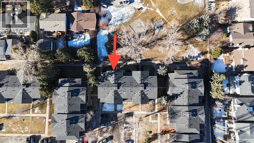 Row / Townhouse for Sale in 306, 2200 Woodview Drive SW|Calgary, Alberta T2W3N6 3